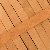 Lanière en Cuir Graissé Camel 10 mm (cuir Pull-Up) par mètre Lanière en Cuir Graissé Camel 10 mm (cuir Pull-Up) par mètre